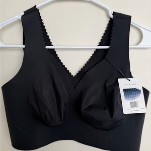 Elegant Black Scalloped Bra